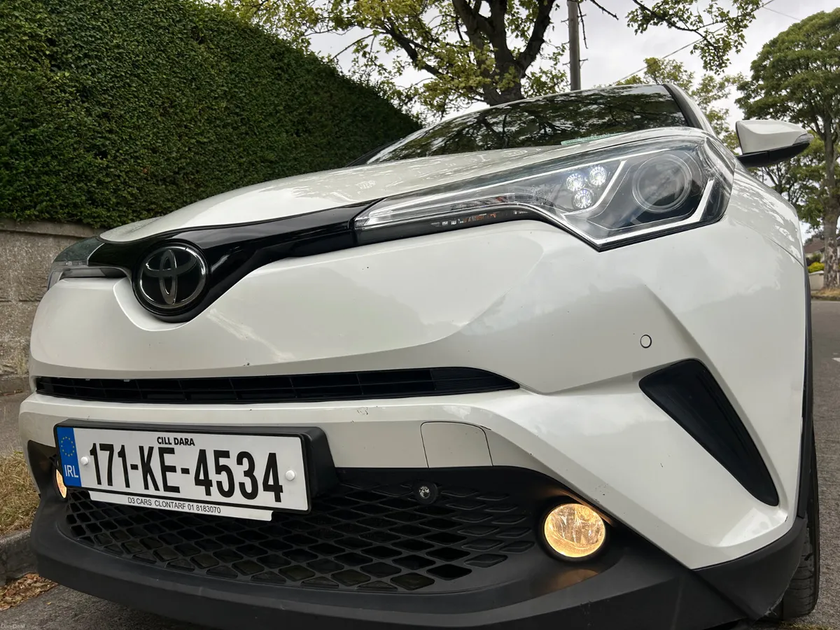 2017 TOYOTA CHR PETROL PARKING CAMREA - Image 1