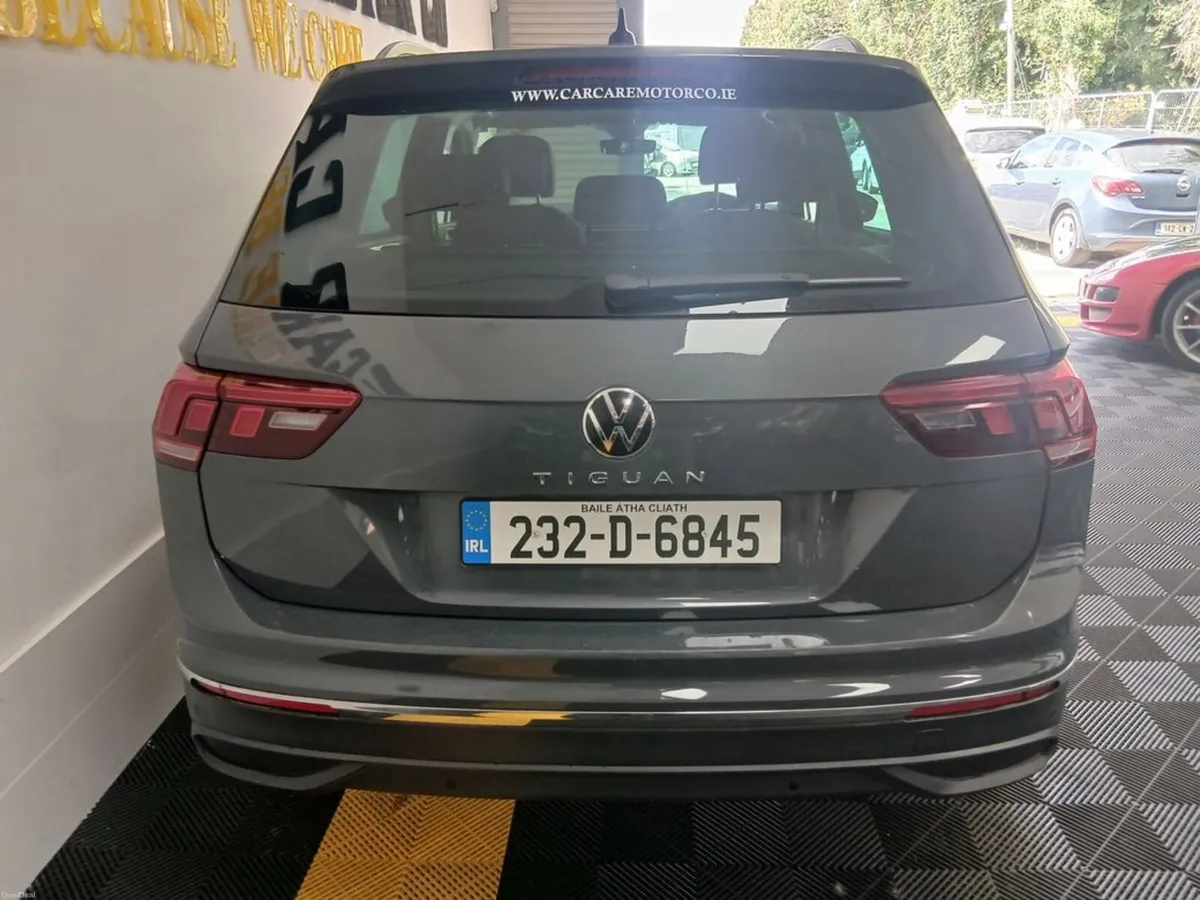 Volkswagen Tiguan Life 2.0tdi D7F 150HP 5DR Auto - Image 5
