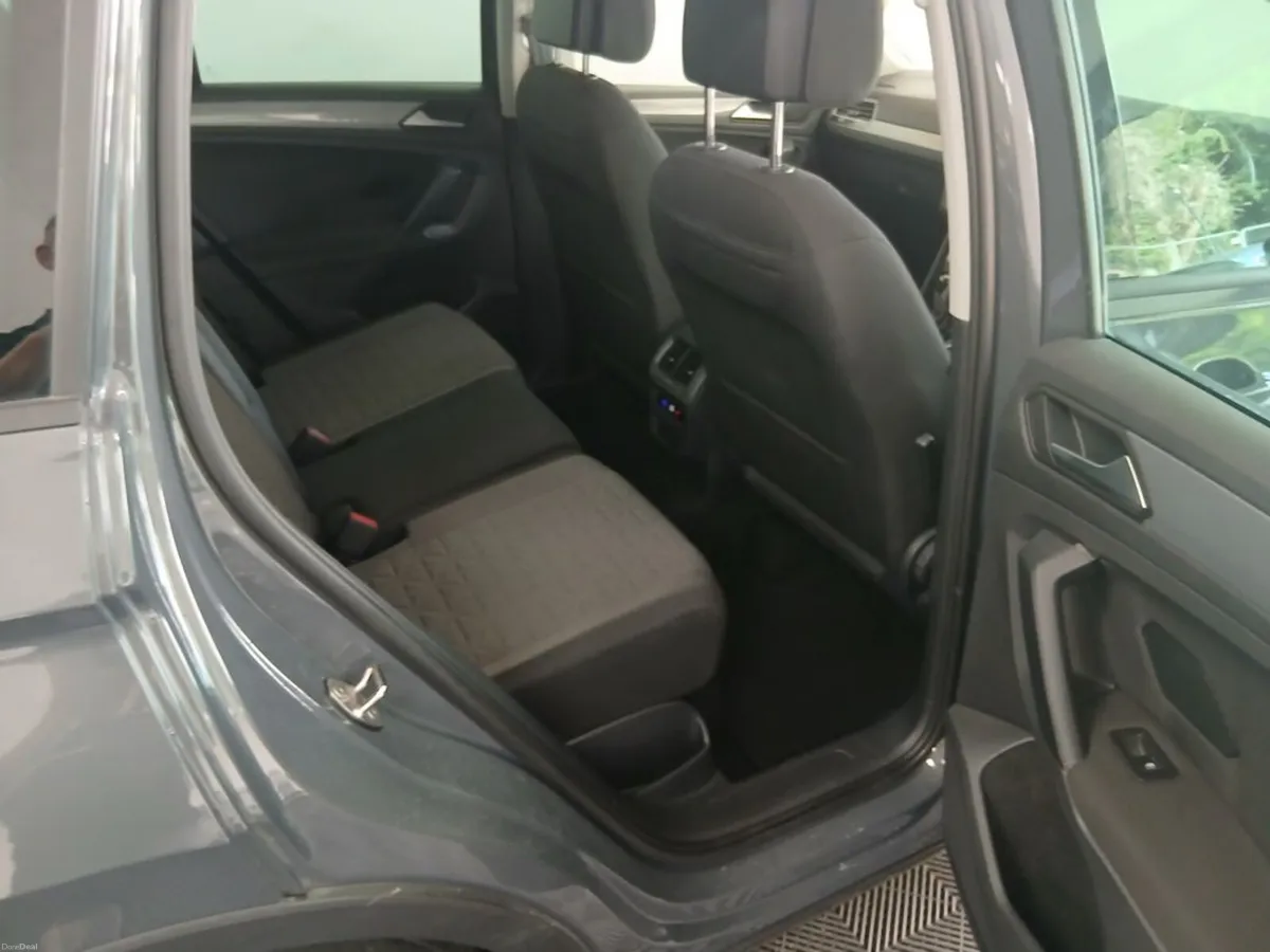 Volkswagen Tiguan Life 2.0tdi D7F 150HP 5DR Auto - Image 6