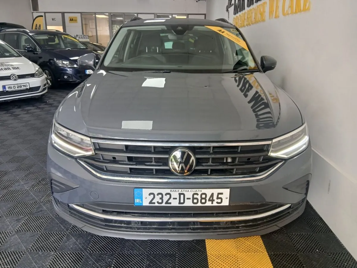 Volkswagen Tiguan Life 2.0tdi D7F 150HP 5DR Auto - Image 3