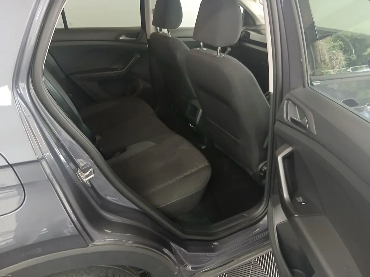 Volkswagen T-Cross Life 1.0 TSI D7F 110HP - Image 6