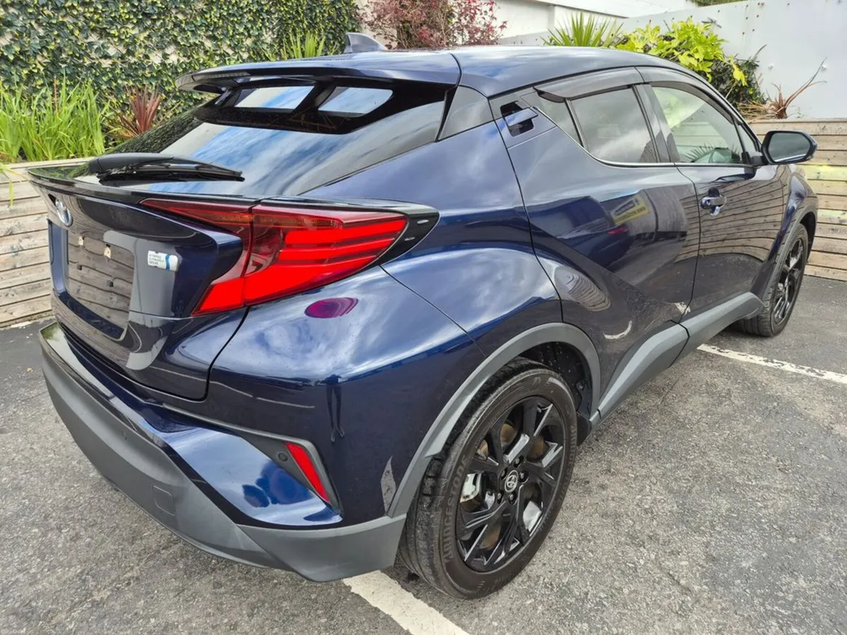 Toyota C-HR 1.8 HYBRID / SOL G-PACK NERO EDITION / - Image 6