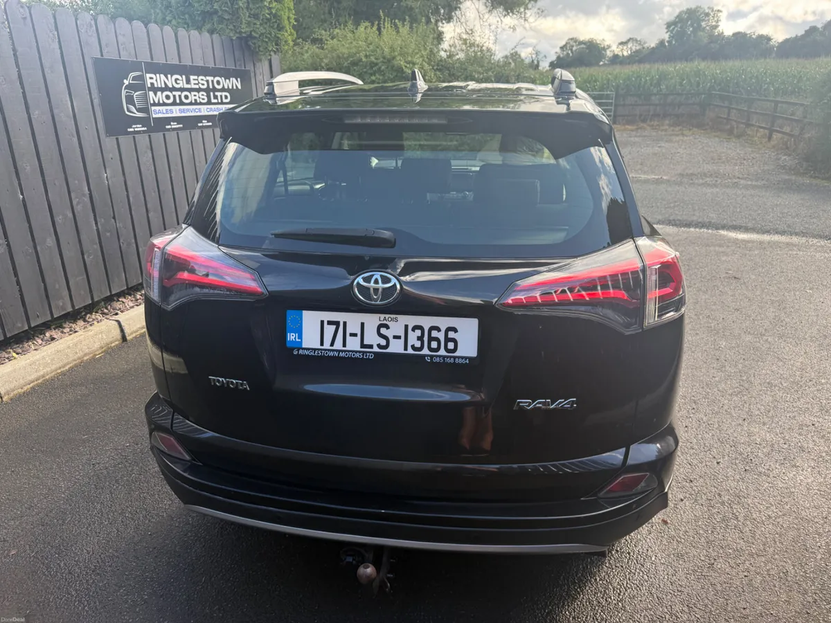 2017 Toyota RAV4 Luna Sport - Image 5