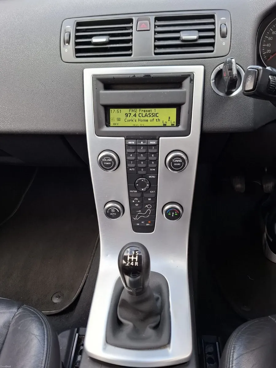 Volvo S40 2010 - Image 6