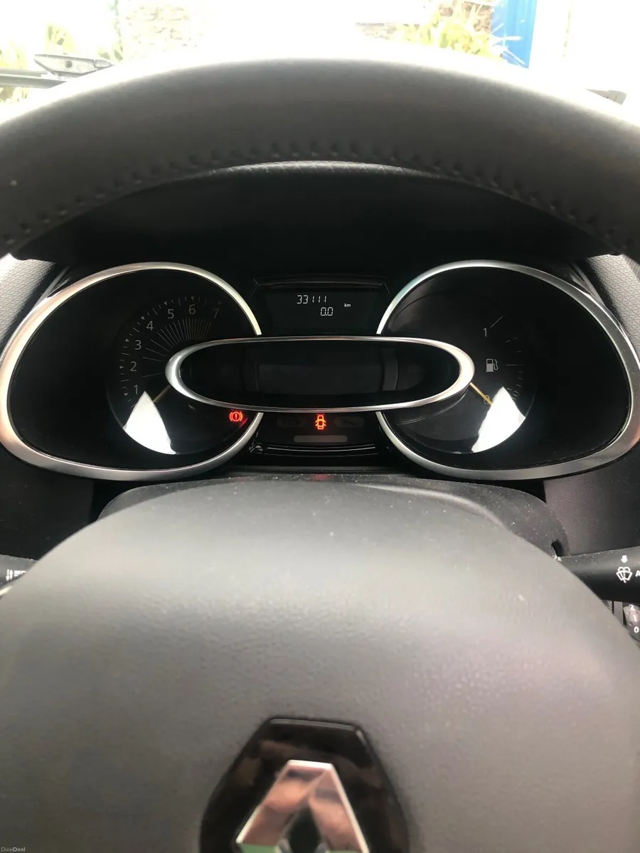 Renault Clio 2016 - Image 2