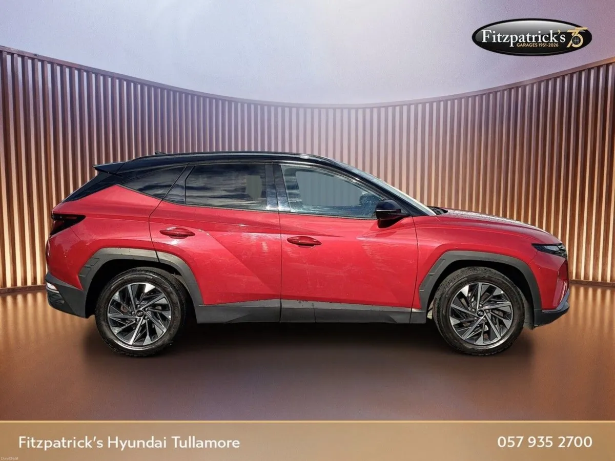 Hyundai Tucson Executive with Black Roof 1.6 Diese - Image 2