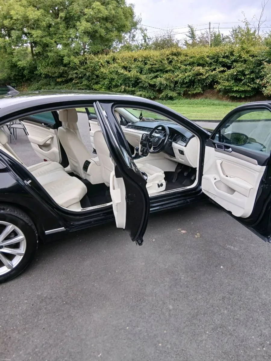 Car - Image 4