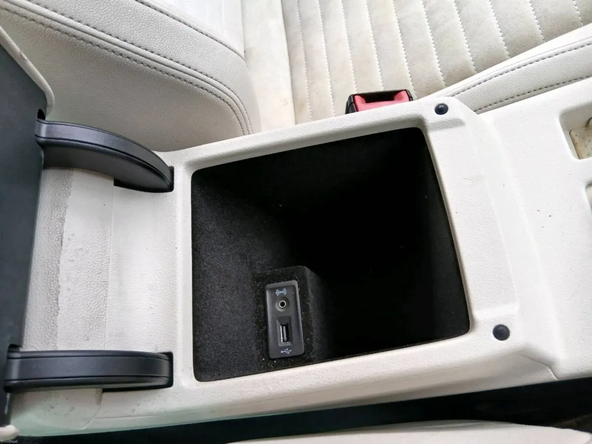 Car - Image 6