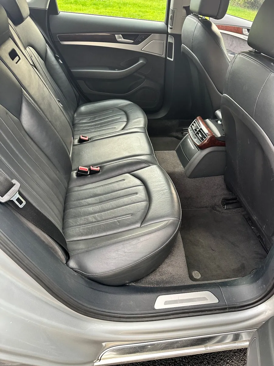 Audi A8 2012 - Image 3
