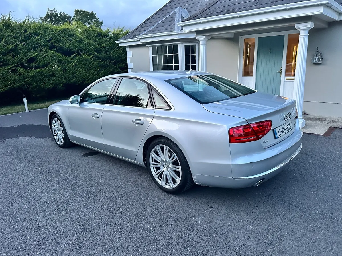 Audi A8 2012 - Image 5