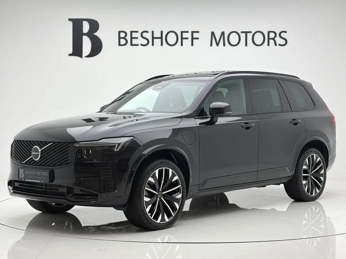 Volvo XC90 T8 PLUS 7 SEATER=LIGHT INTERIOR//PAN RO - Image 1