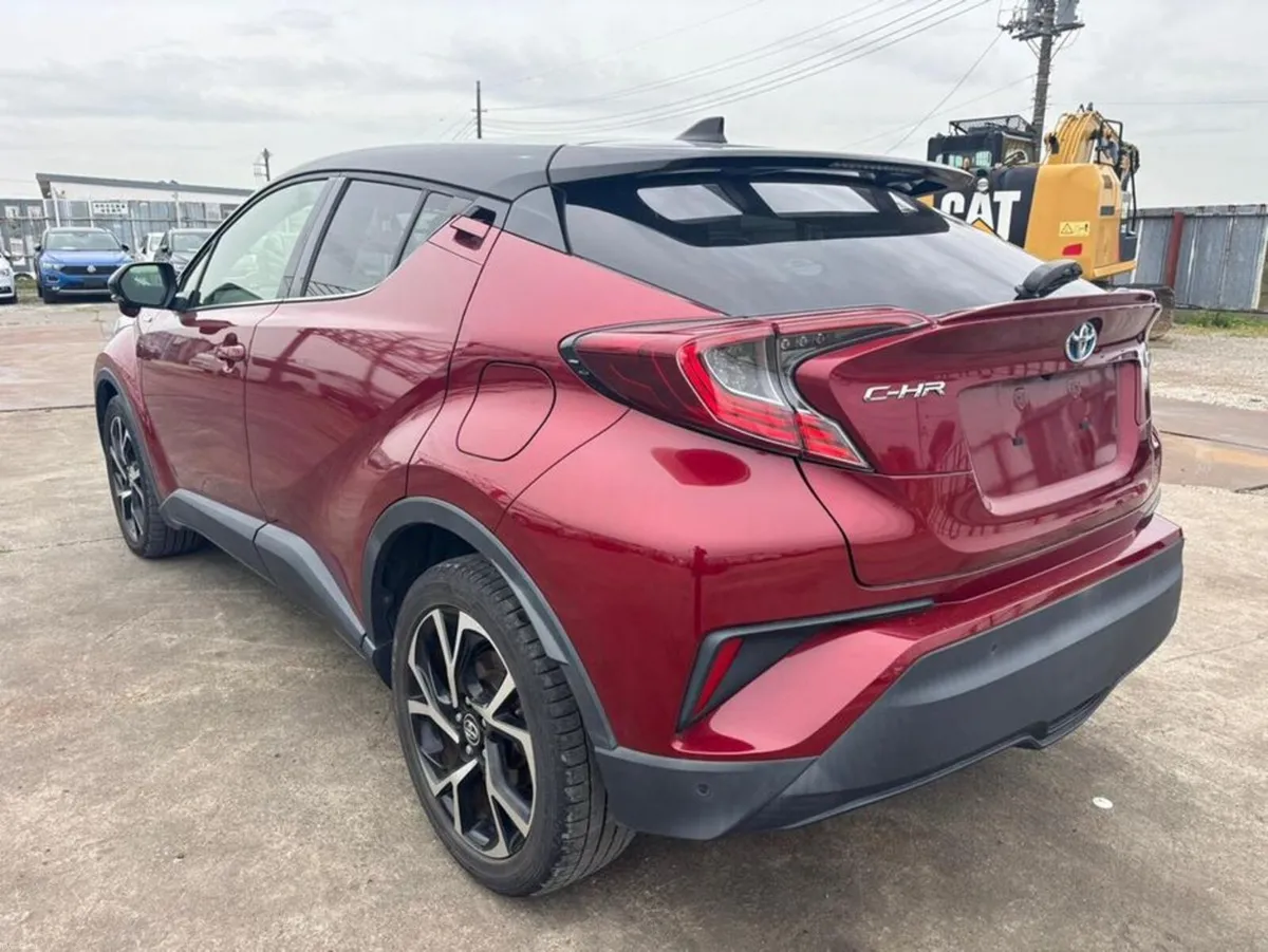 Toyota C-HR G Package Leather seats - Image 3