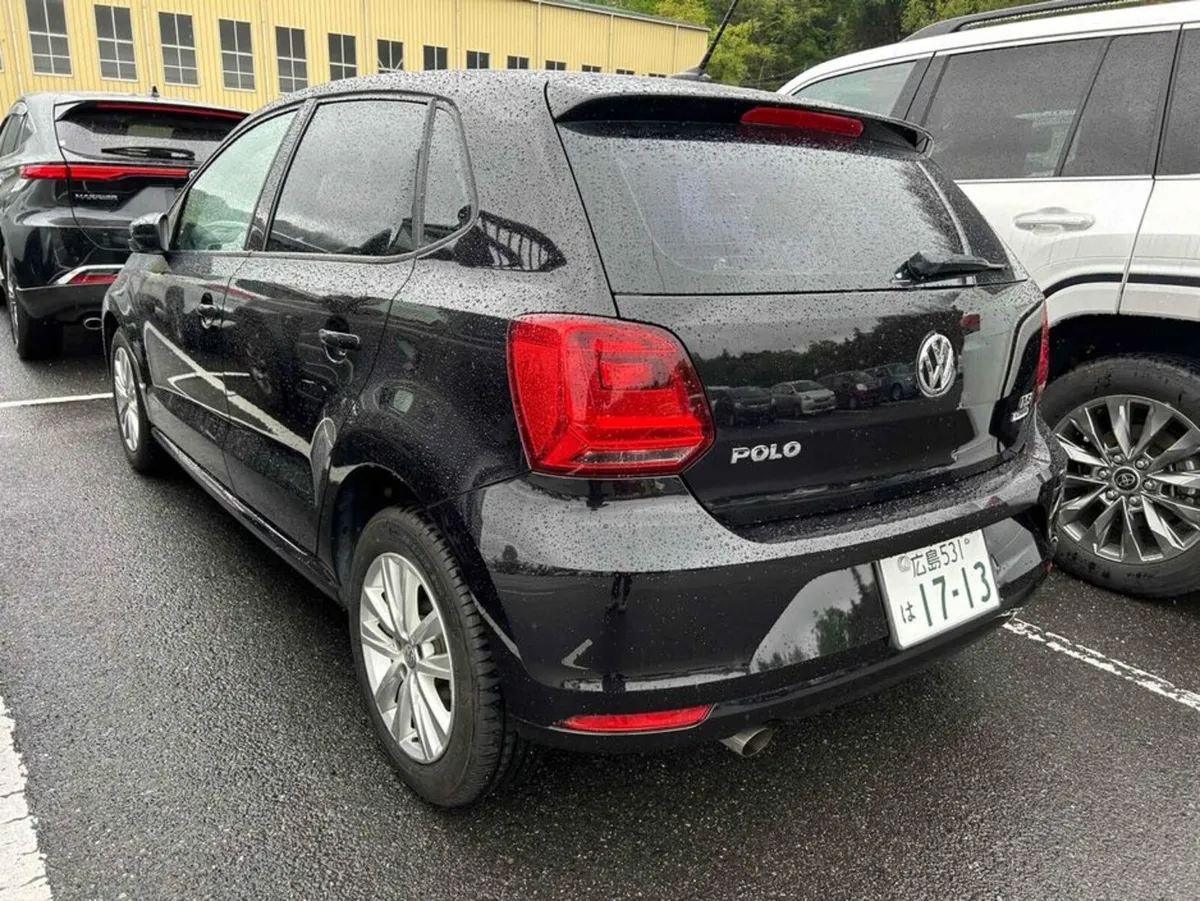 Volkswagen Polo Premium Edition - Image 2