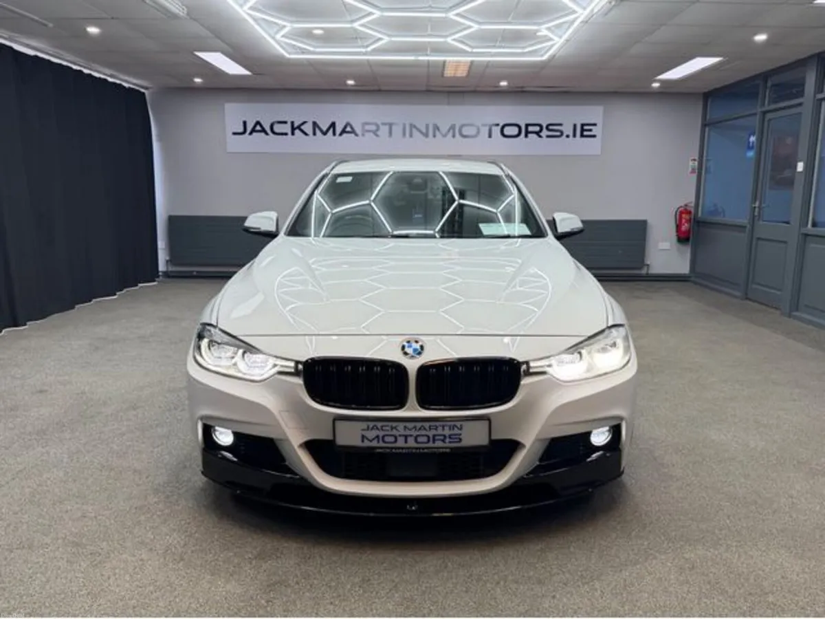BMW 3-Series 320D Touring M Sport - Image 2