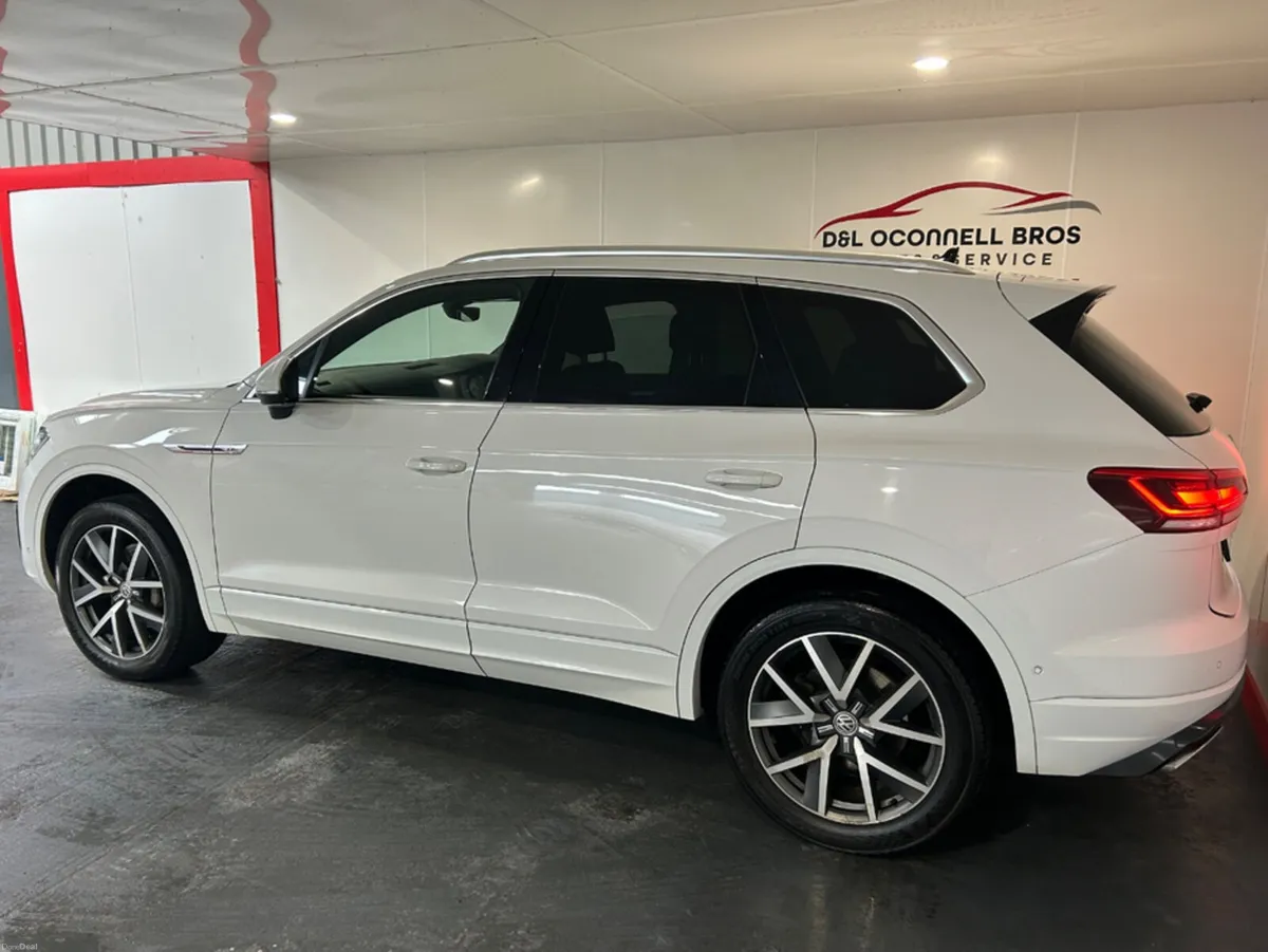 Volkswagen Touareg R-LINE V6 TDI AUTO - Image 5