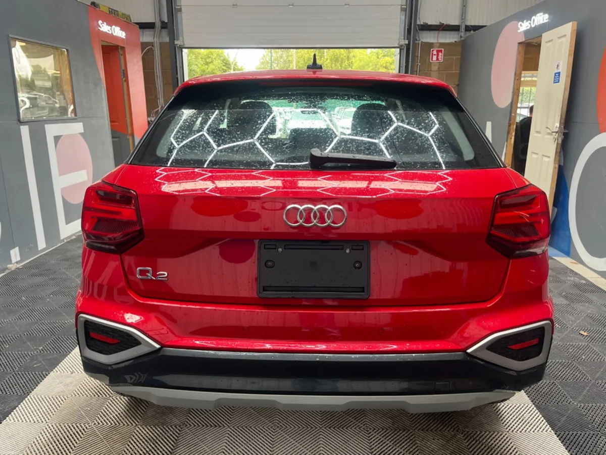 Audi Q2 2024 AUDI Q2 BLACK STYLE PLUS  AUTOMATIC / - Image 4