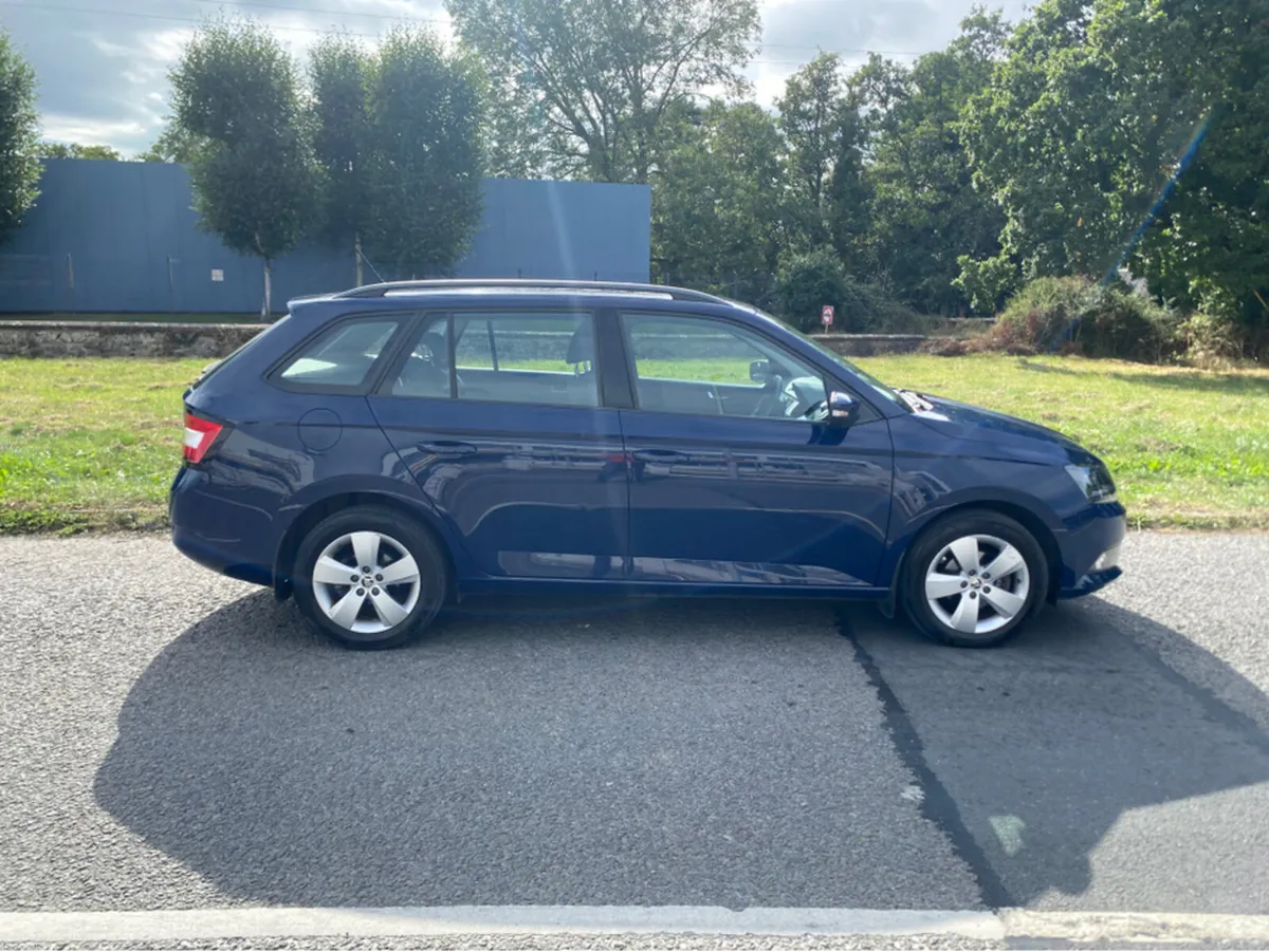 Skoda Fabia Combi AMBITION 1.2 TSI 90HP 4 4DR - Image 6