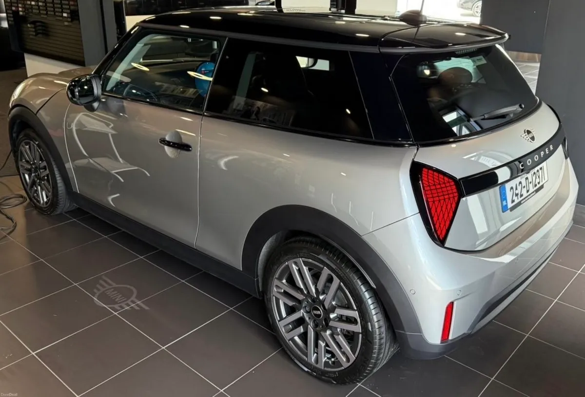 Mini Cooper. - Image 2