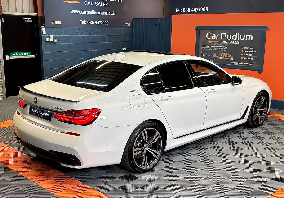2018 BMW 7-Series 740E M-Sport Hybrid - LOW KMS - Image 3