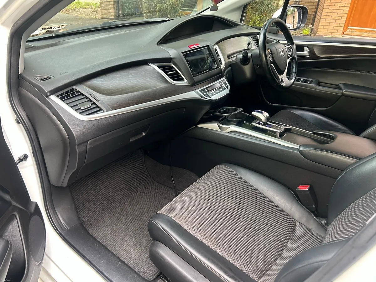 15 Honda Jade 1.5 Hybrid (6 Seats)New Nct 10/2027 - Image 2