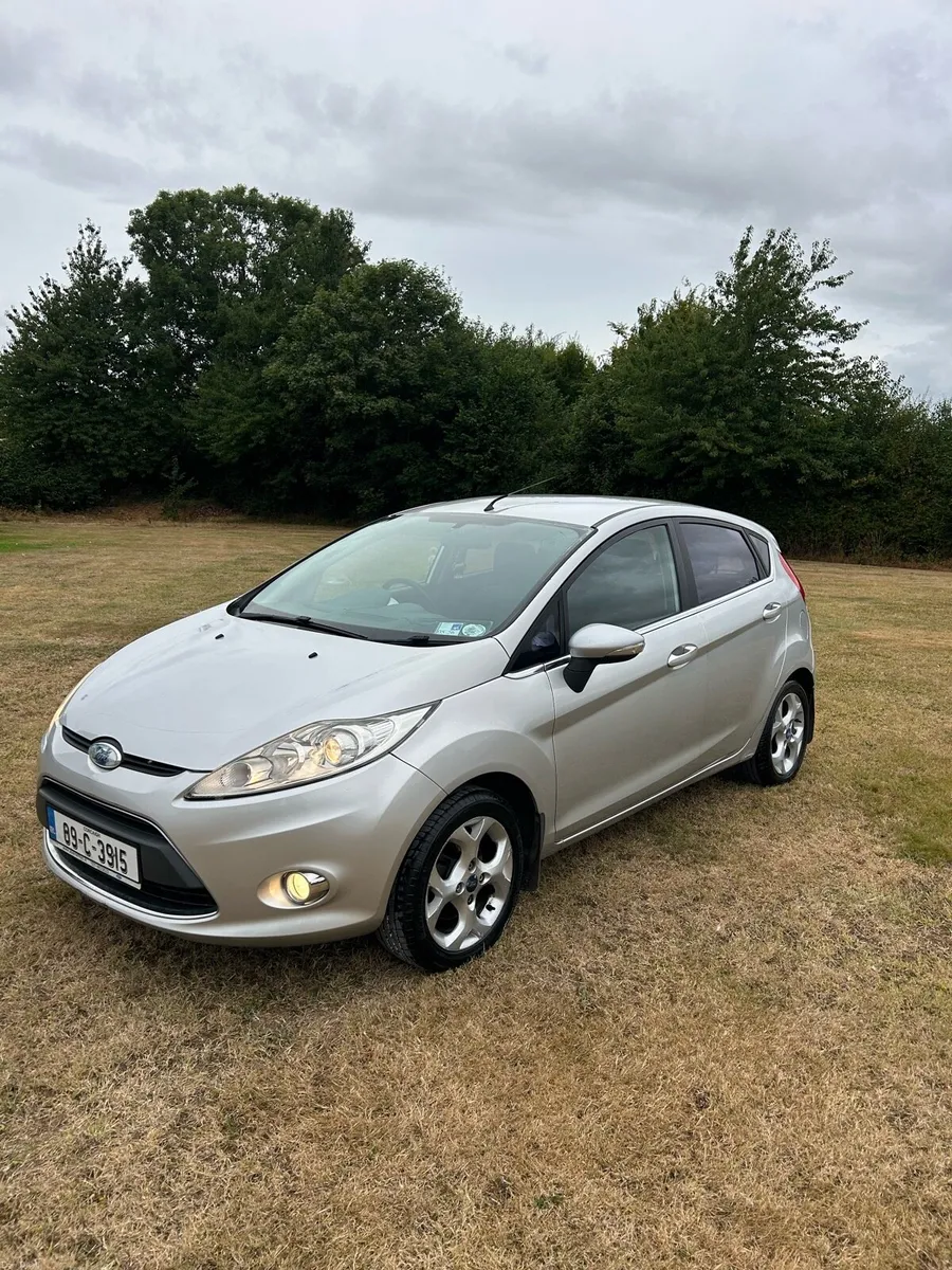 09 Fiesta New nct, low Milage - Image 3