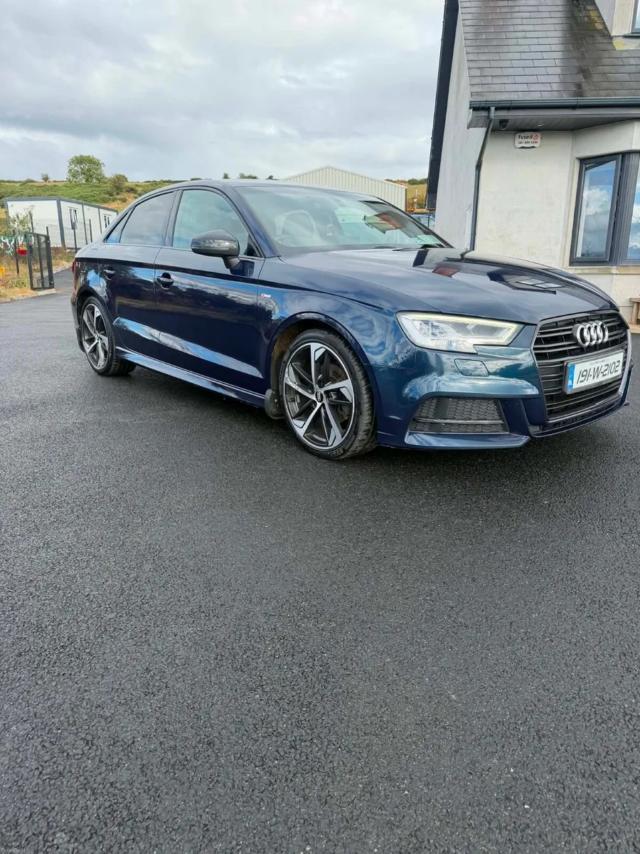Audi A3 Audi A3 1.6 TDI 116BHP S-LINE SALOON - Image 2