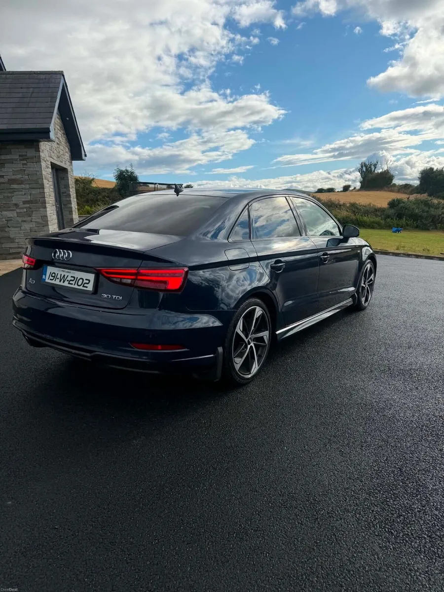 Audi A3 Audi A3 1.6 TDI 116BHP S-LINE SALOON - Image 3