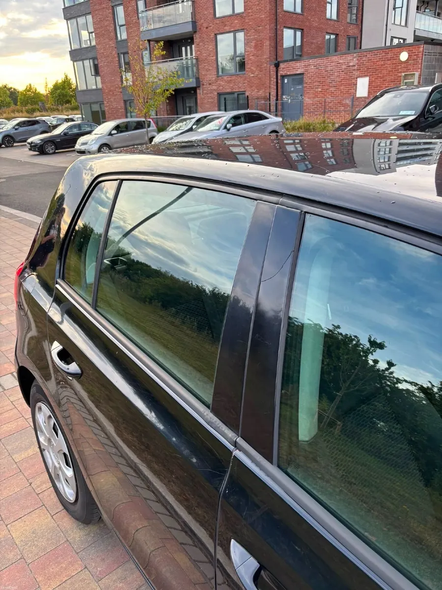 Volkswagen Golf 2011 - Image 6