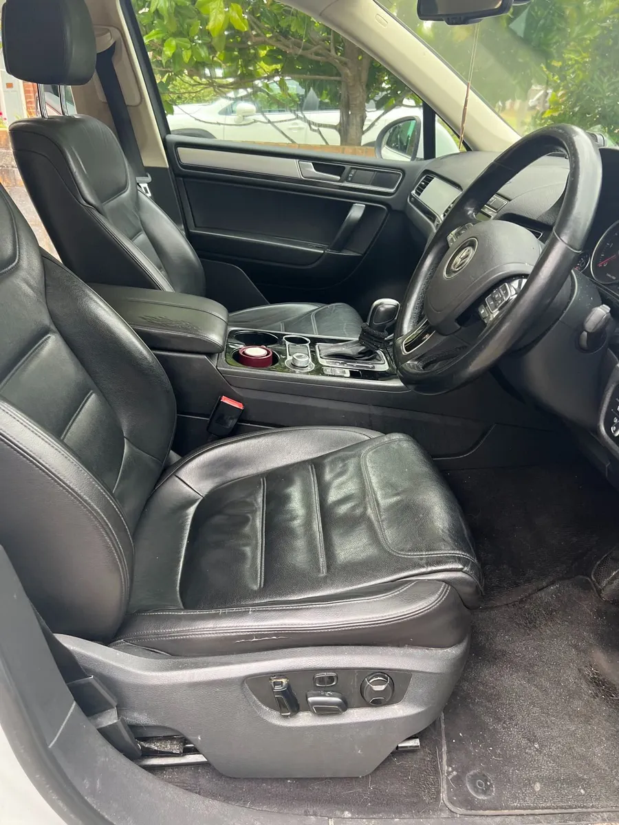 Volkswagen Touareg 2015 - Image 4
