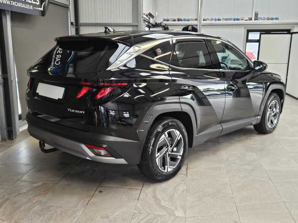 242 HYUNDAI TUCSON COMFORT PLUS - Image 2