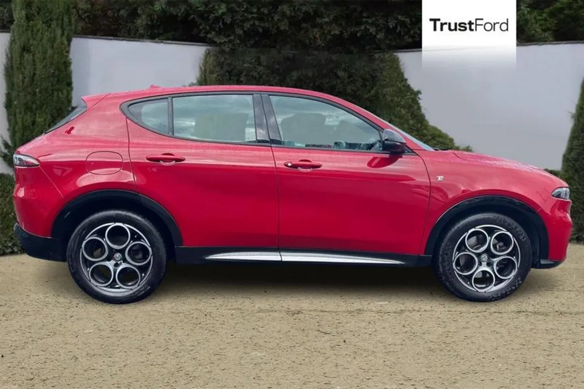 Alfa Romeo Other Tonale 1.5 MHEV Ti 5 door Auto - Image 3