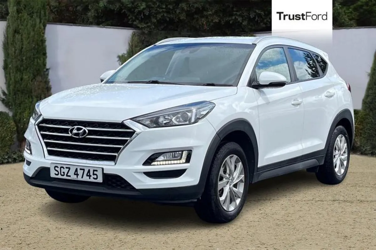 Hyundai Tucson 1.6 GDi SE Nav 5dr 2WD - REVERSING - Image 5