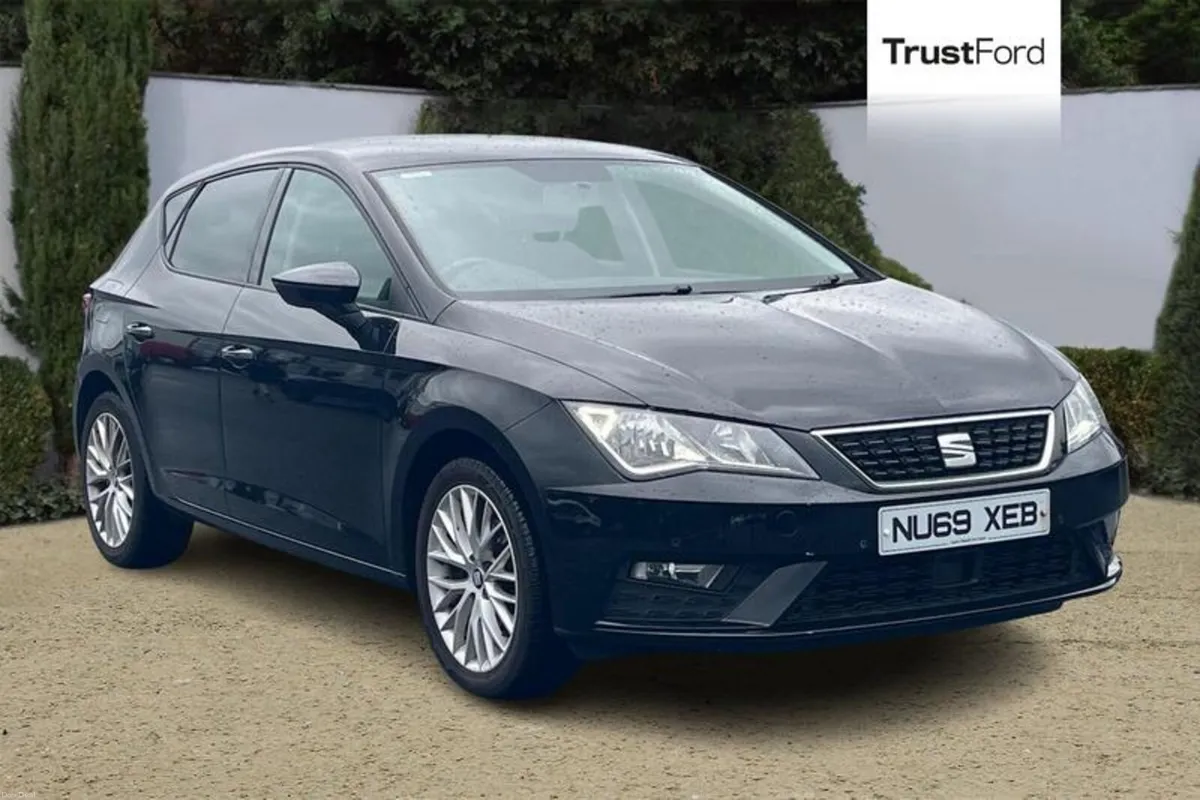 SEAT Leon 1.6 TDI SE Dynamic [EZ] 5dr - FRONT AND - Image 1