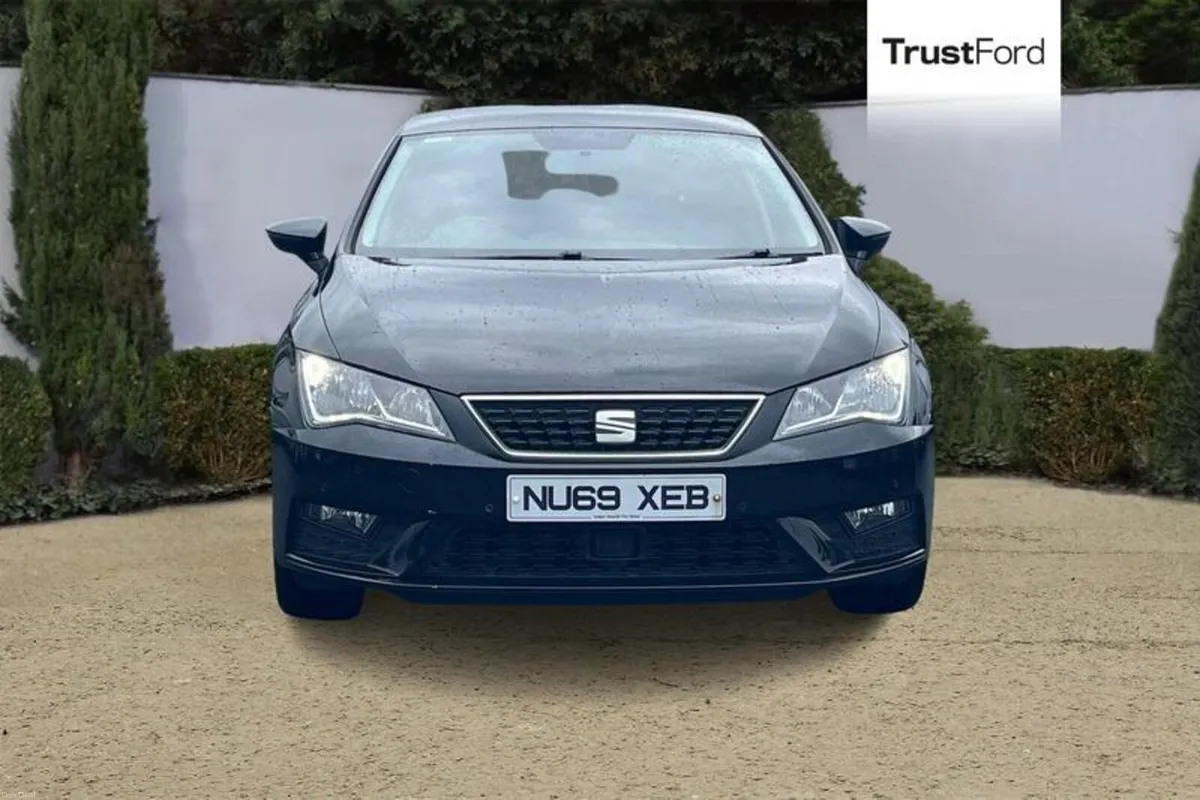 SEAT Leon 1.6 TDI SE Dynamic [EZ] 5dr - FRONT AND - Image 6