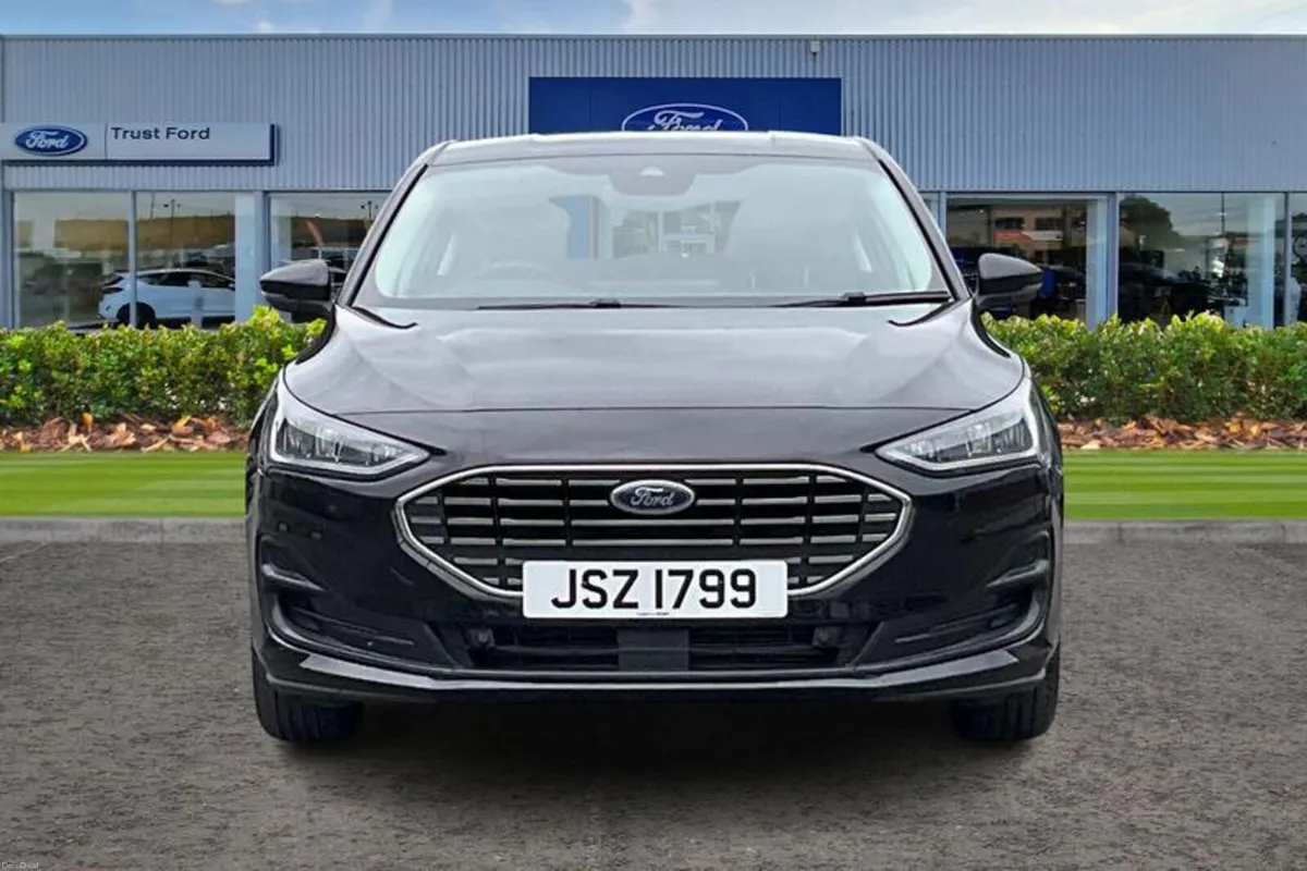 Ford Focus 1.0T EcoBoost MHEV Titanium Hatchback 5 - Image 6