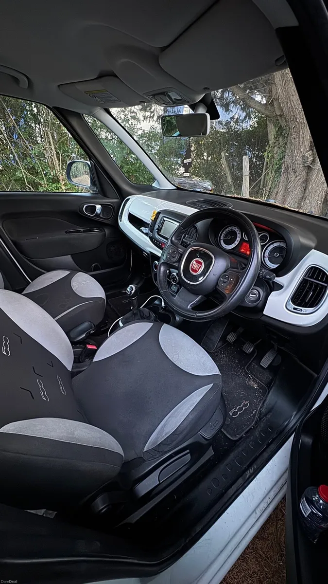 2014 Fiat 500L – €3,000 negotiable - Image 6