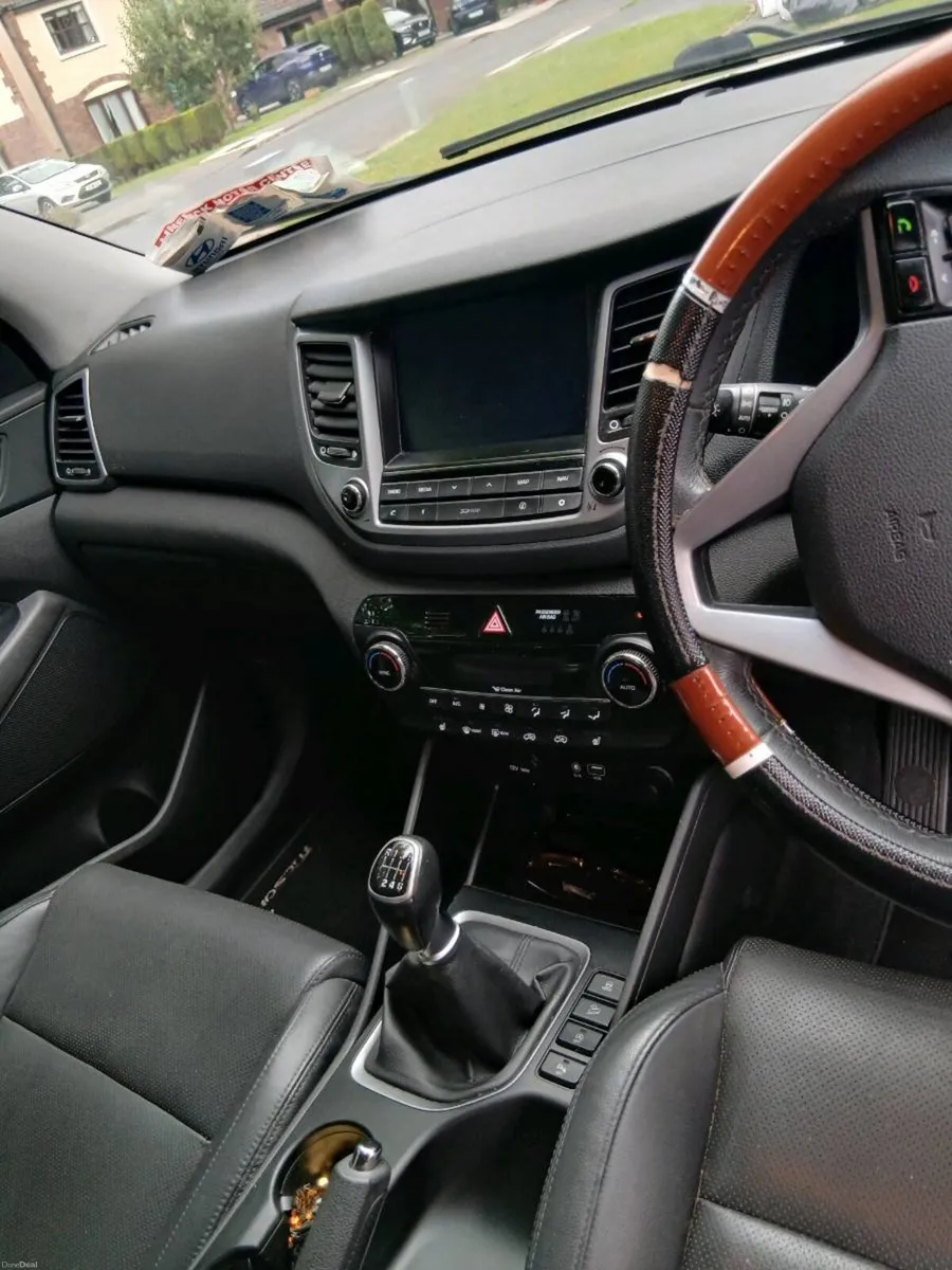 Hyundi Tucson 1.7 Executive - Image 4