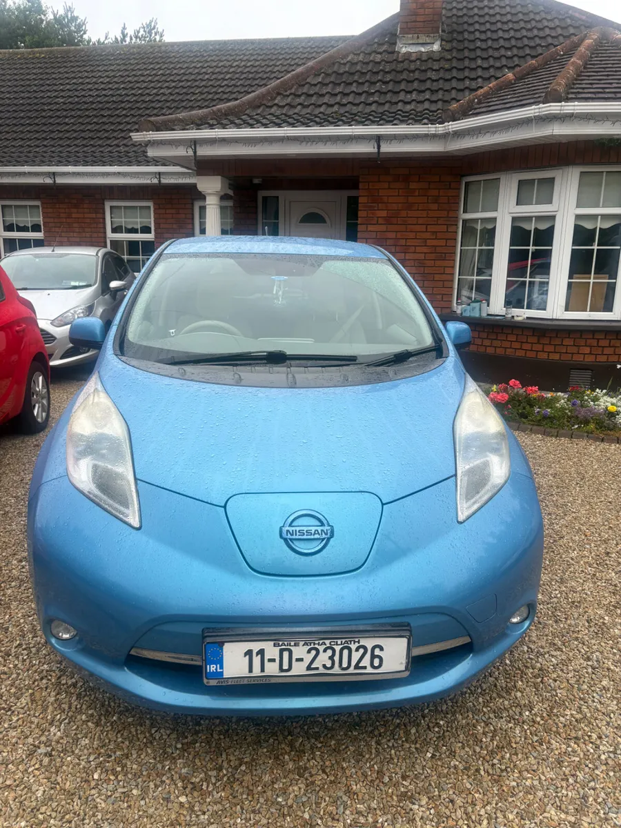 Nissan Leaf 2011 EV automatic - Image 2