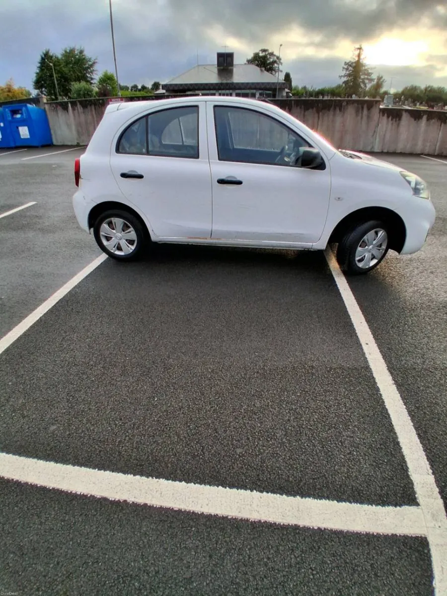 Car - Image 3