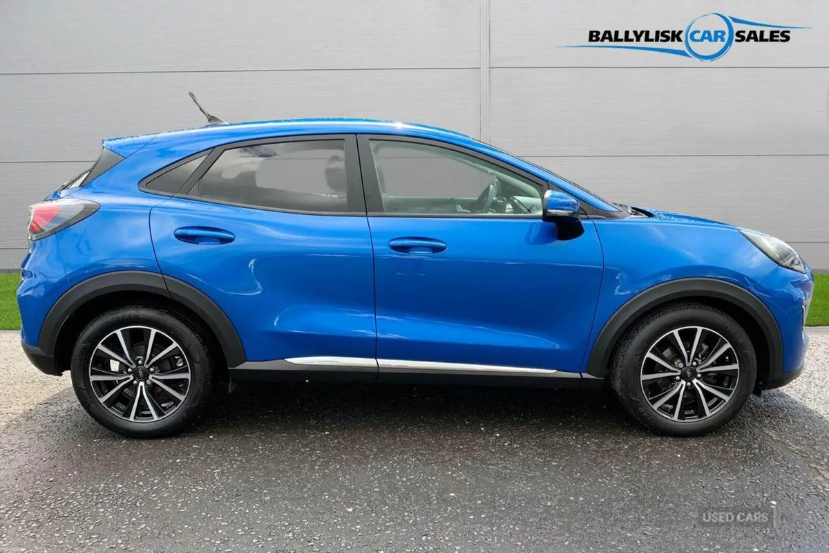 Ford Puma 1.0T 125PS Titanium in Desert Island Blu - Image 3