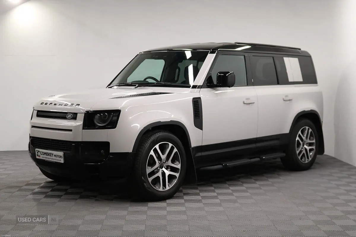 Land Rover Defender 110 D250 MHEV X-Dynamic SE - Image 3