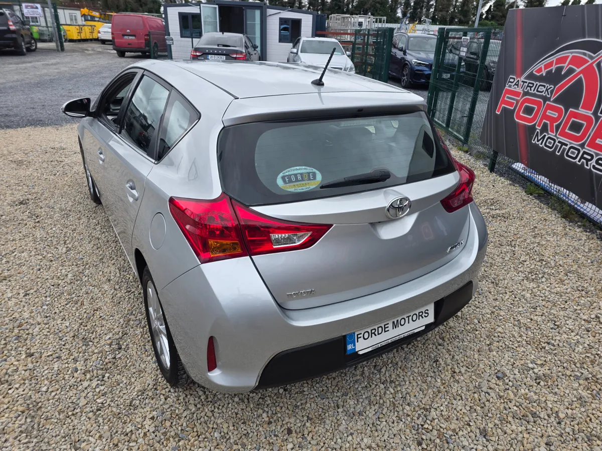 Toyota Auris Diesel Automatic 2013 - Image 3