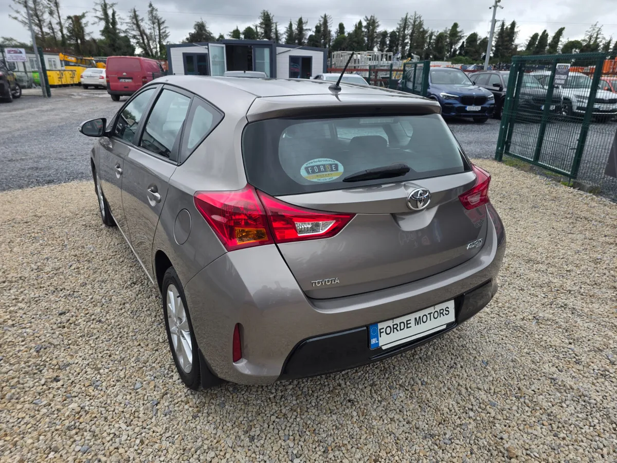Toyota Auris 2014 - Image 3