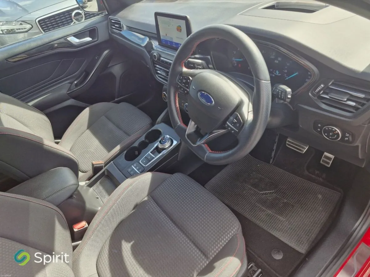 Ford Focus 1.0 EcoBoost 125PS ST-Line Auto. Call D - Image 3