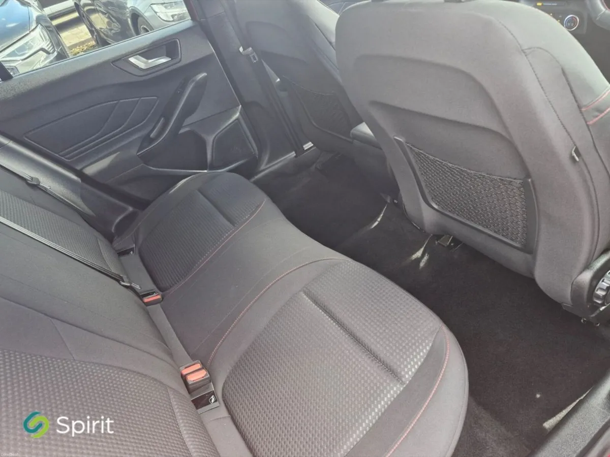 Ford Focus 1.0 EcoBoost 125PS ST-Line Auto. Call D - Image 5
