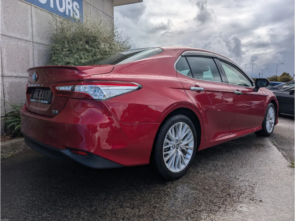 Toyota Camry G AUTOMATIC HYBRID 2.5 PETROL //HIGH - Image 6