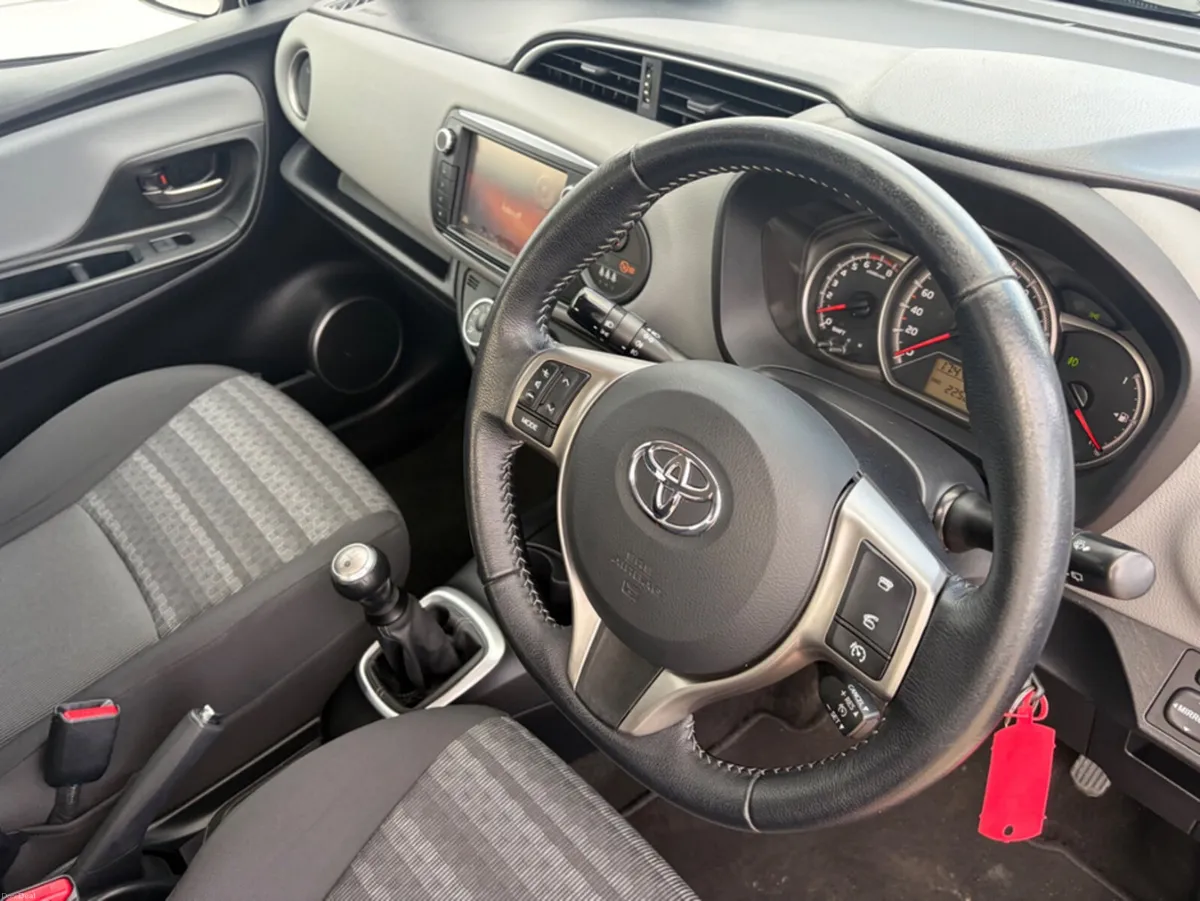 Toyota Yaris 1.0 LUNA 4DR - Image 5