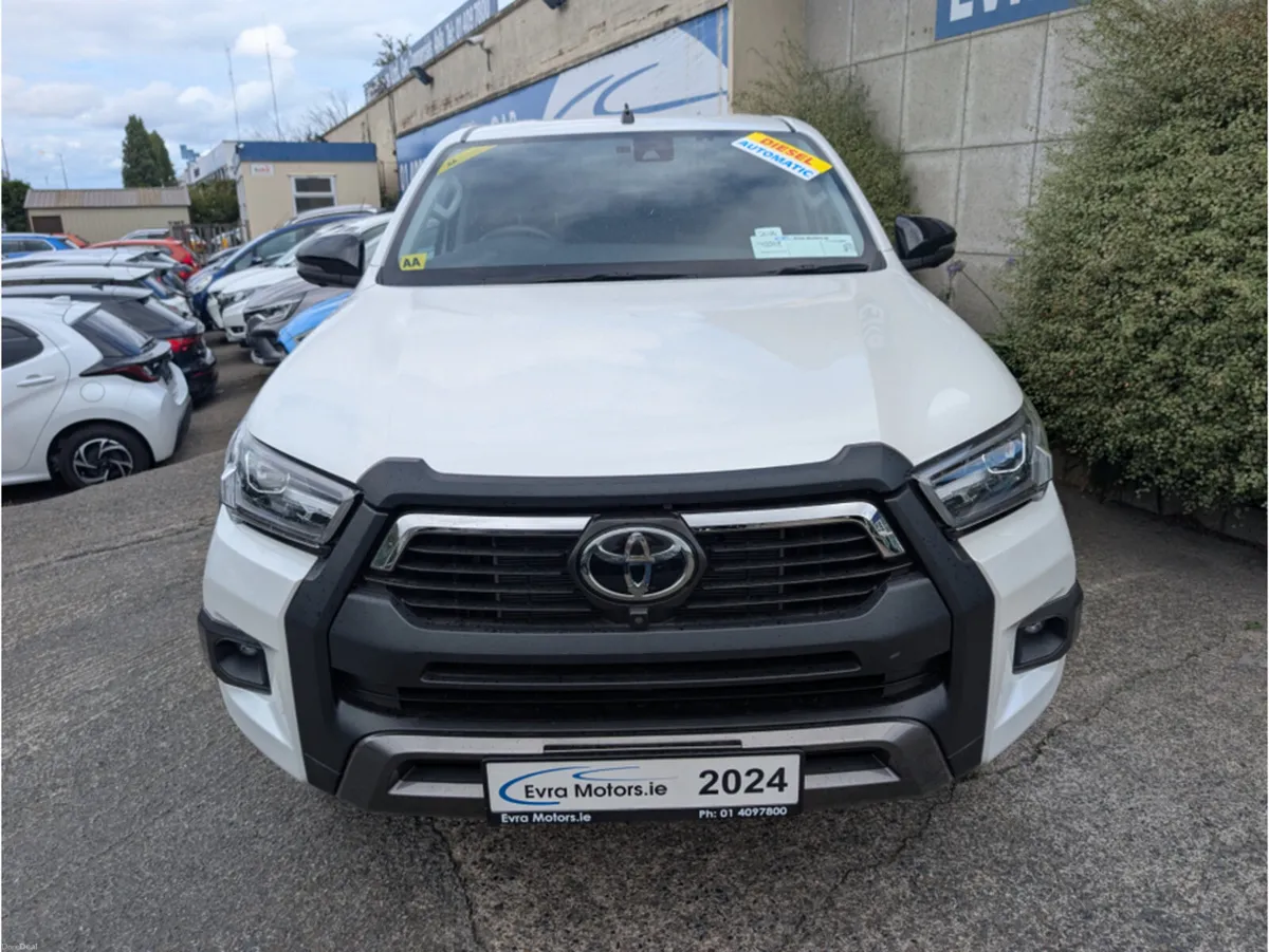 Toyota Hilux Z 4WD REVO ROCCO EDITION AUTOMATIC 2. - Image 2