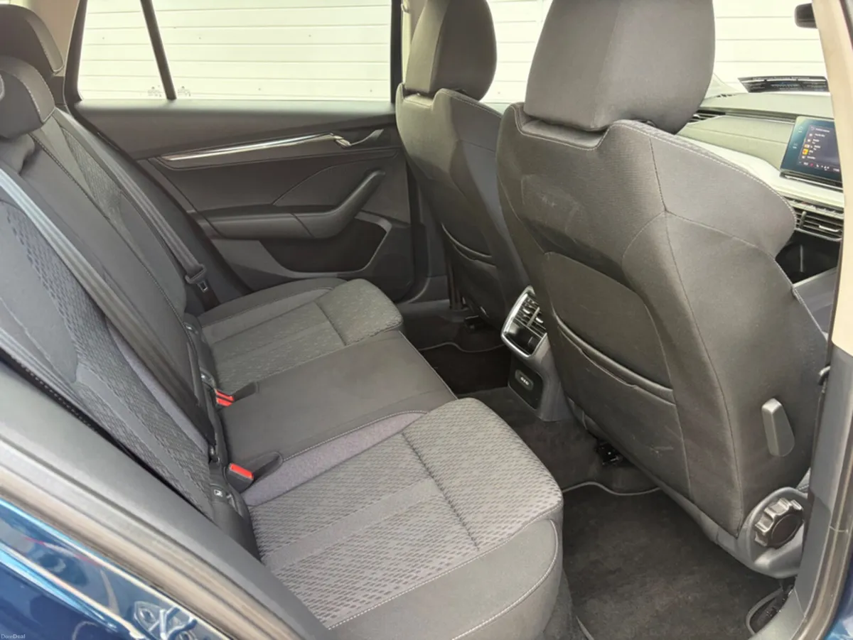 Skoda Octavia C STYLE 2.0 TDI 115HP DSG - Image 4