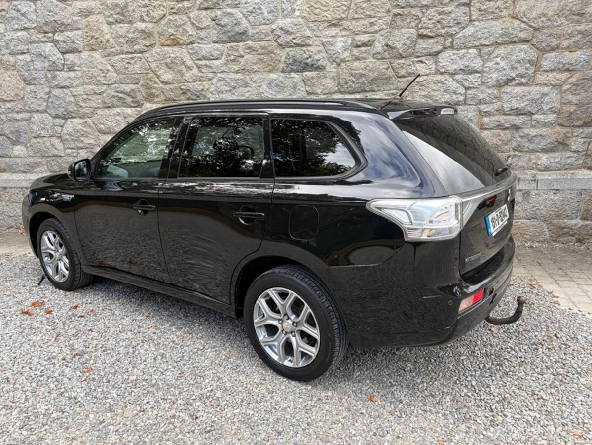 Mitsubishi Outlander 2.0 GX3H PHEV 160BHP 5DR AUTO - Image 2
